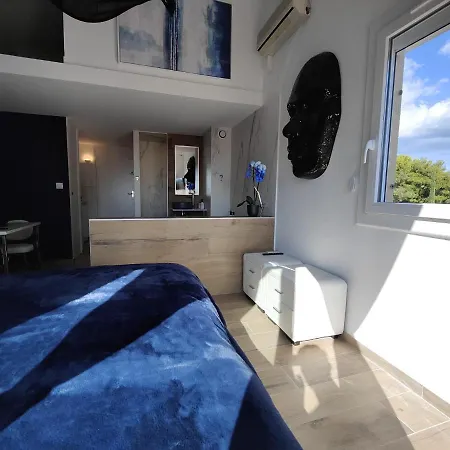 Suites Jm - Les Pins Marines - Jacuzzi & Vue Mer Bandol Exterior foto